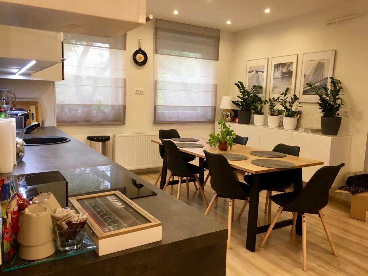 Szentalom Apartman Debreţin Exterior foto